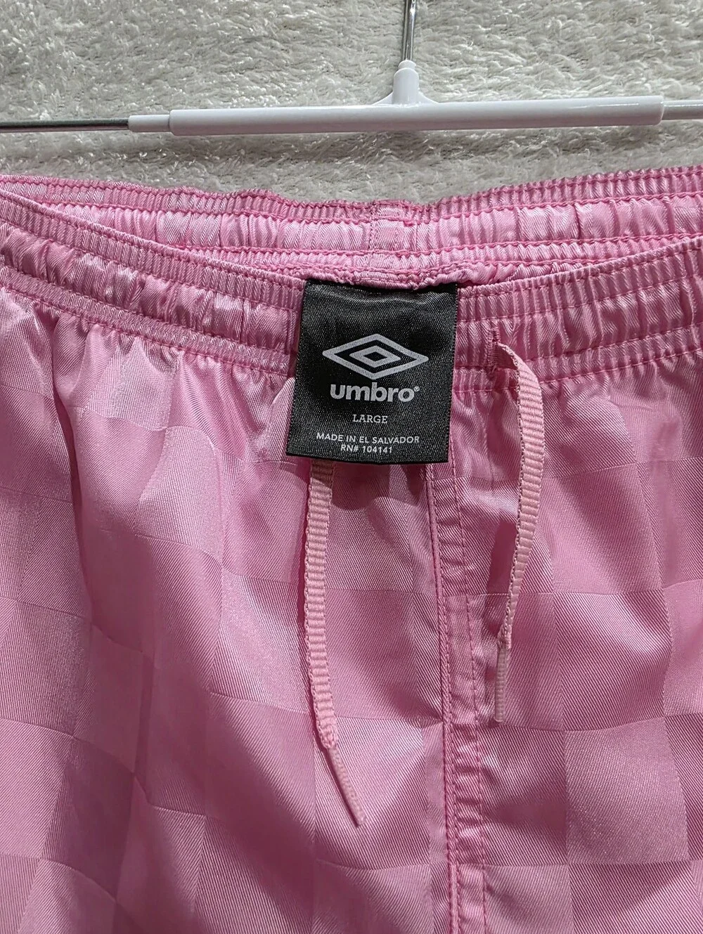 Umbro Women’s Sz Large Pink Checkered Polyester Soccer Shorts Drawstring Elastic
